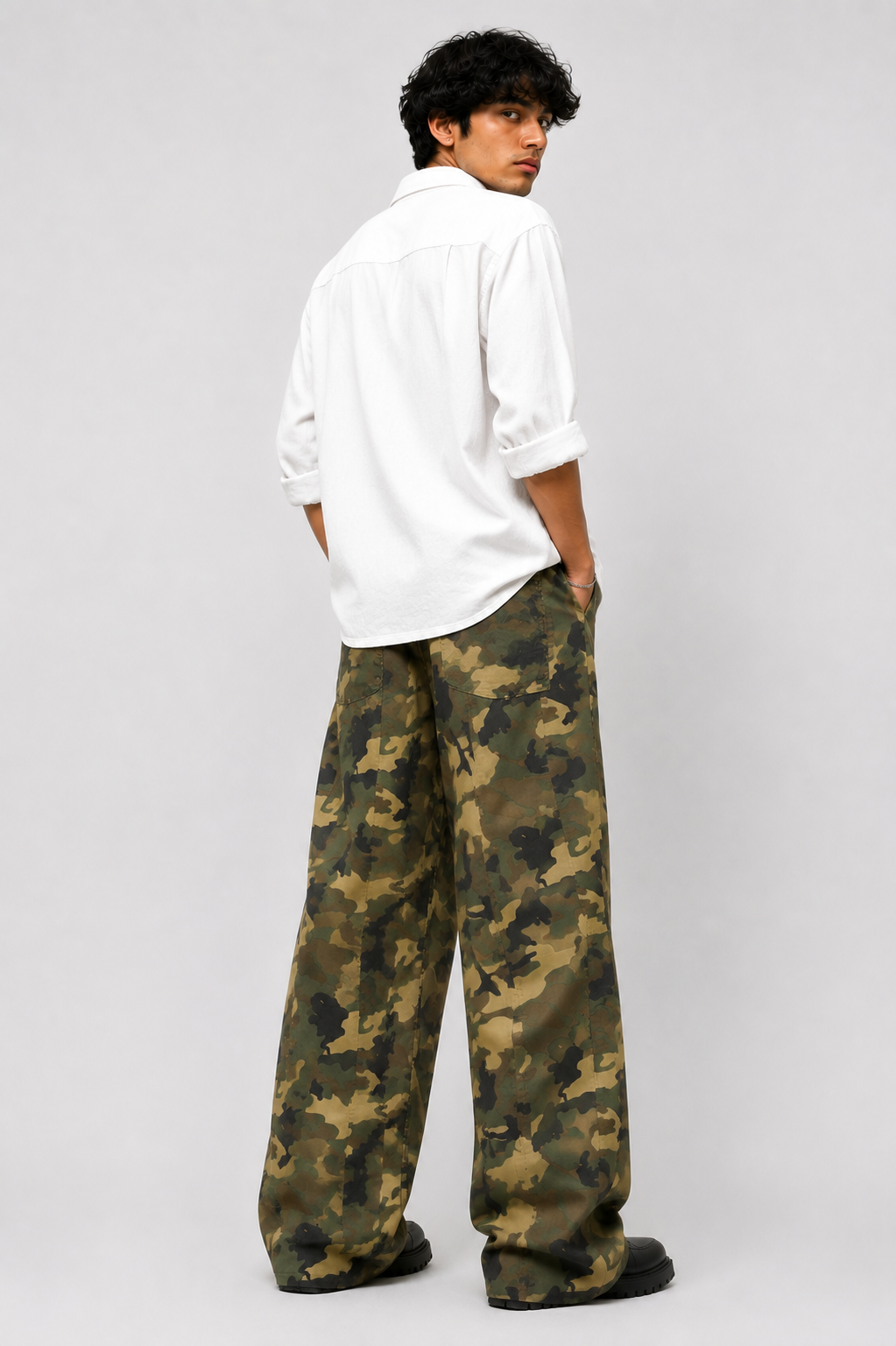Men’s Camouflage Wide-Leg Streetwear Trousers – Olive Green