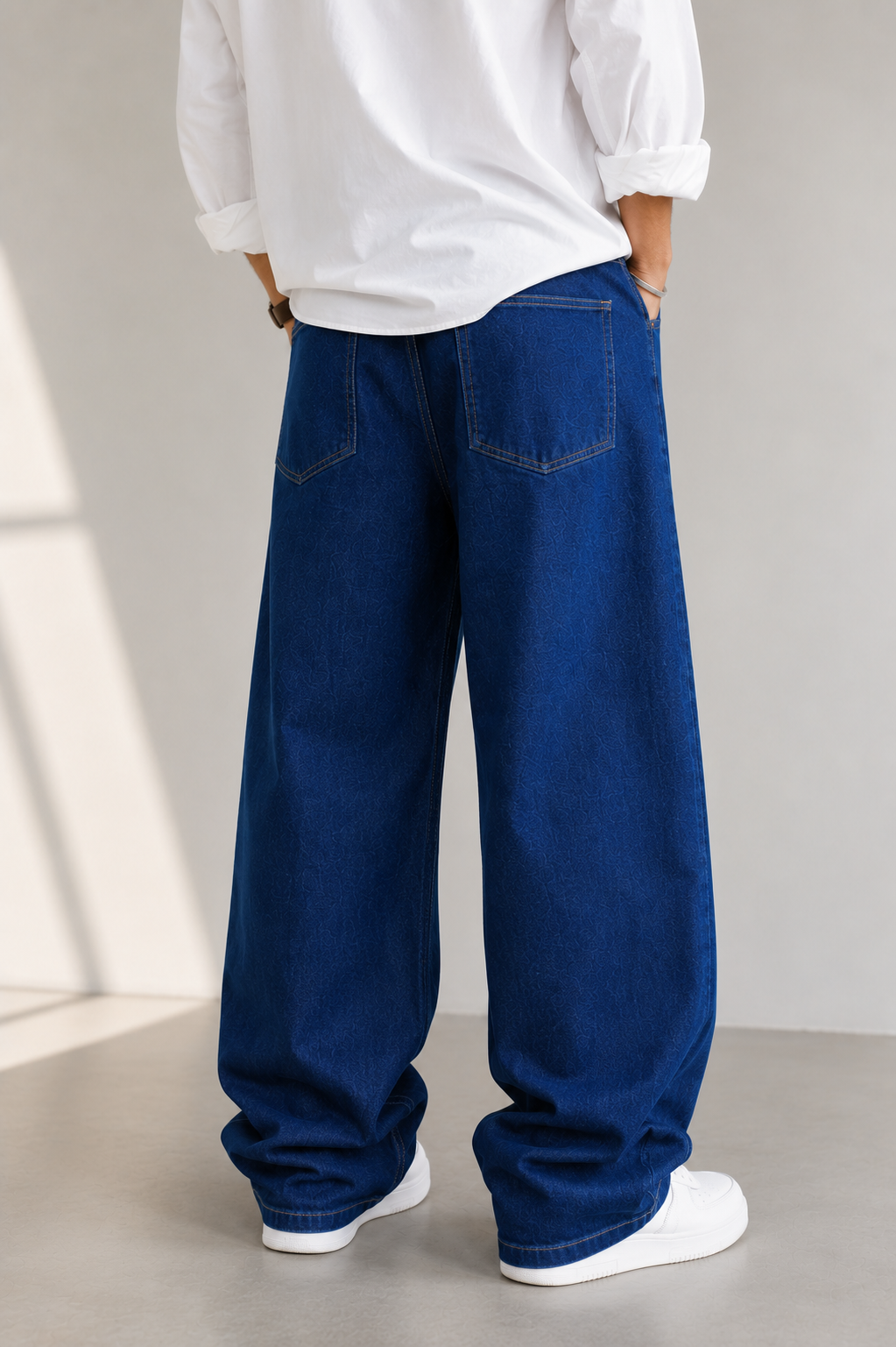 Men's Stretchable Relaxed Straight-Fit Dark Blue Jeans