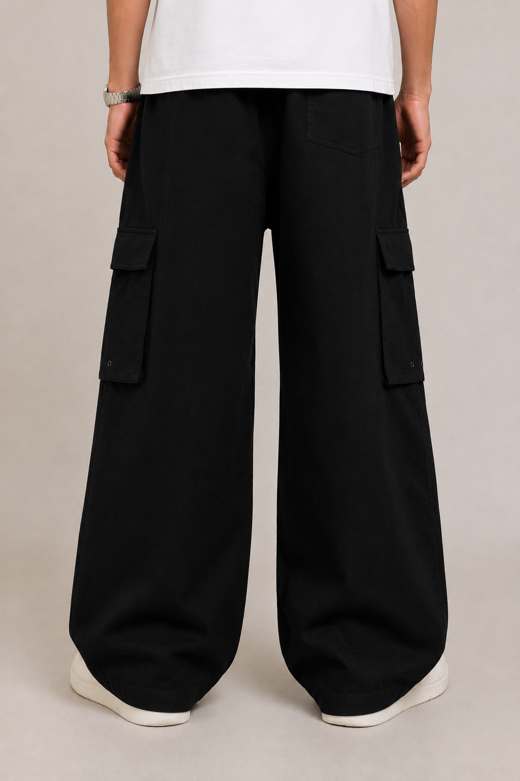 The North Face 4-Pocket Wide-Leg Cargo Pants – Jet Black
