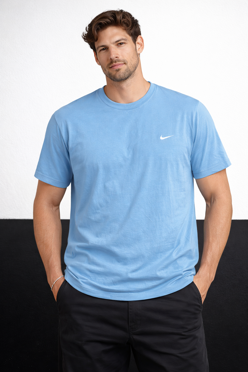 Nike Sportswear Essential Tee in University Blue