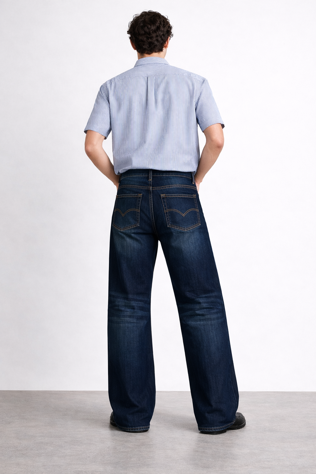 Indigo Wash Relaxed Fit Denim Jeans
